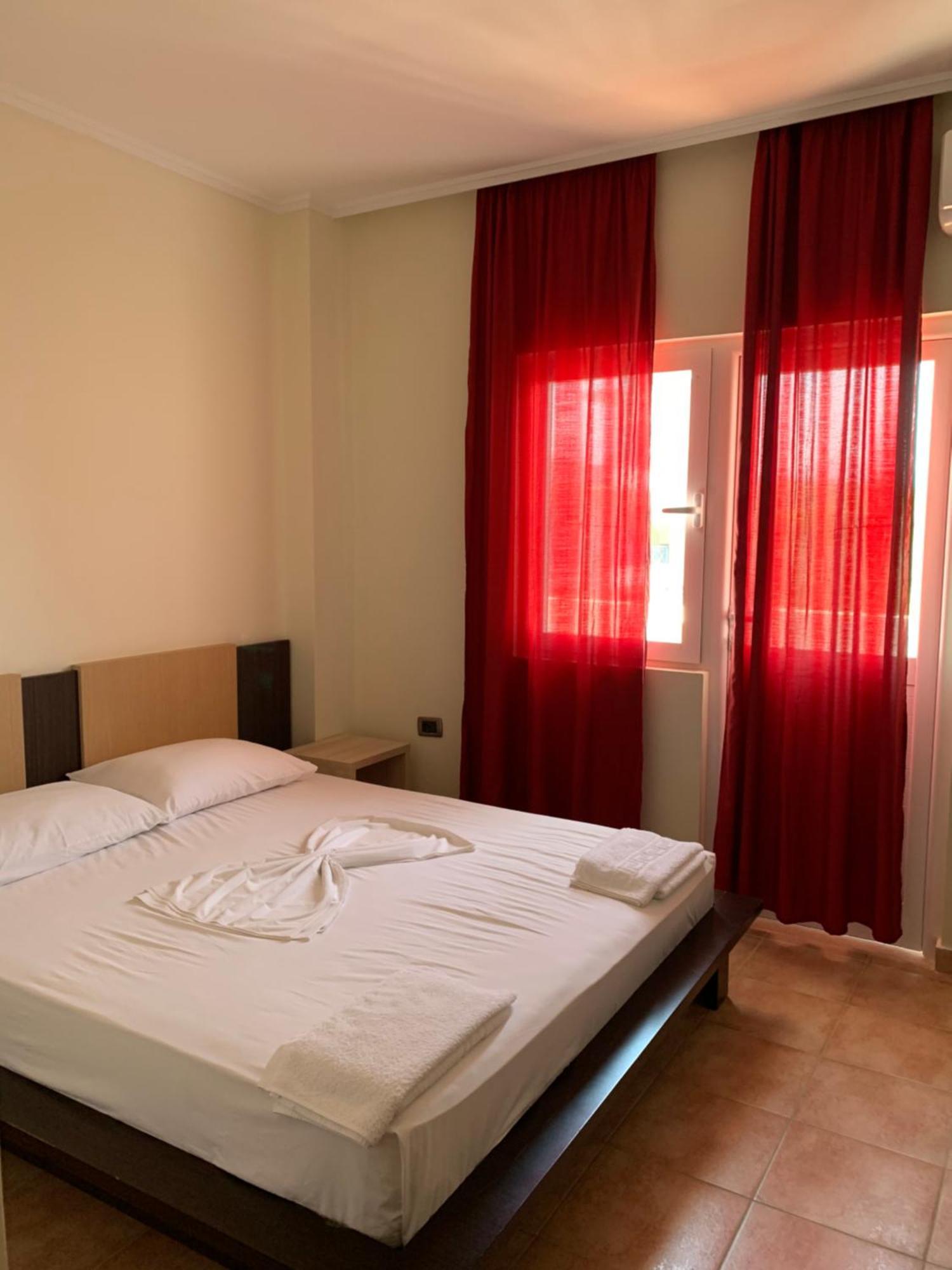 Hotel Dodona Sarande Luaran gambar