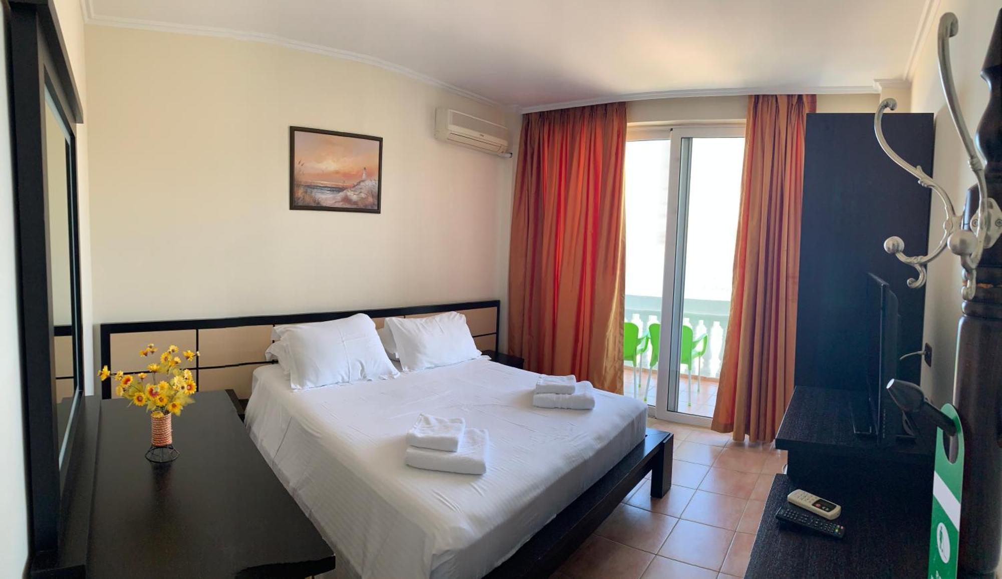 Hotel Dodona Sarande Luaran gambar