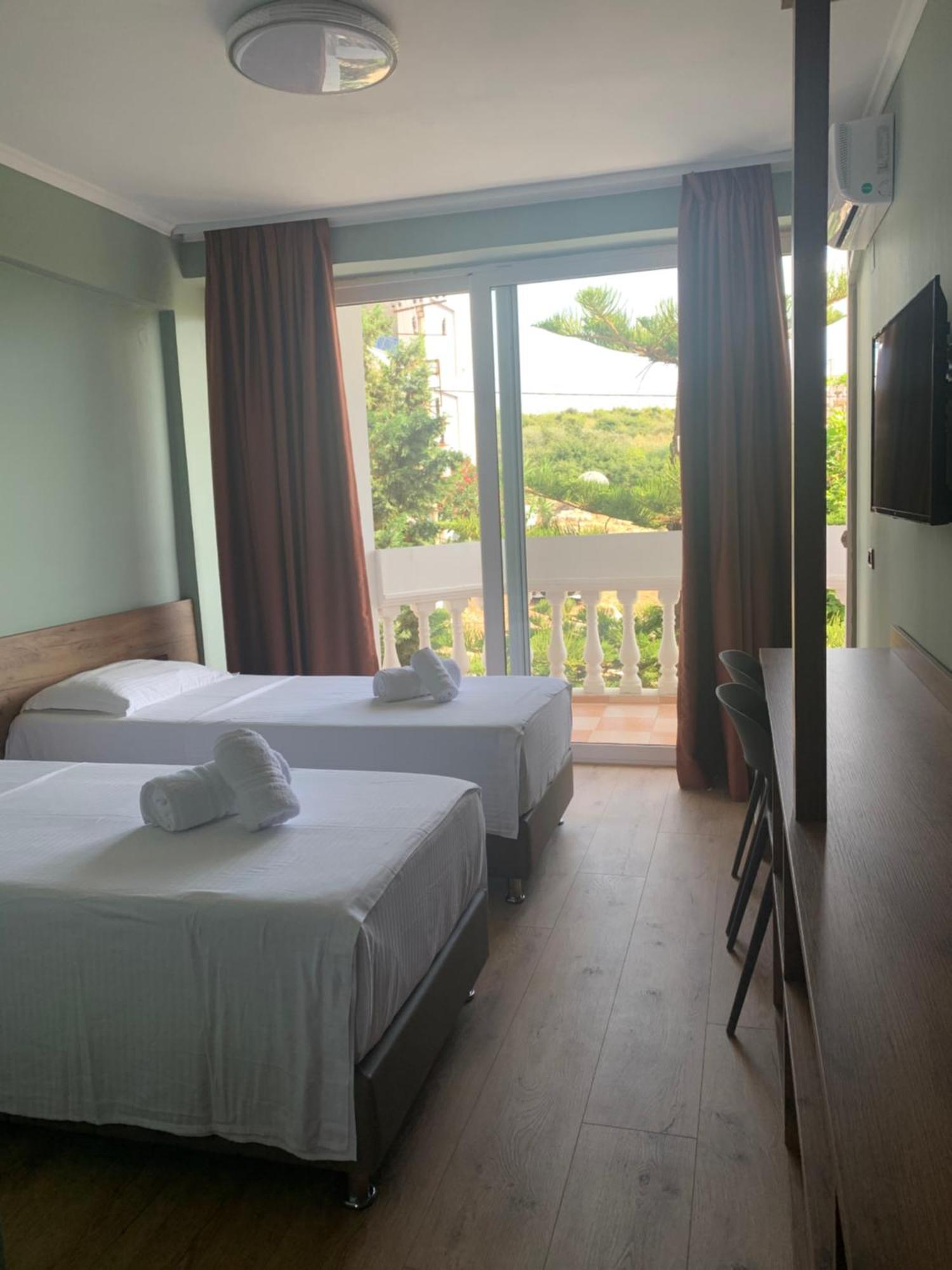 Hotel Dodona Sarande Luaran gambar